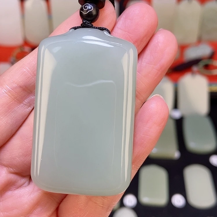 【闪购商品】颈饰未镶嵌和田玉