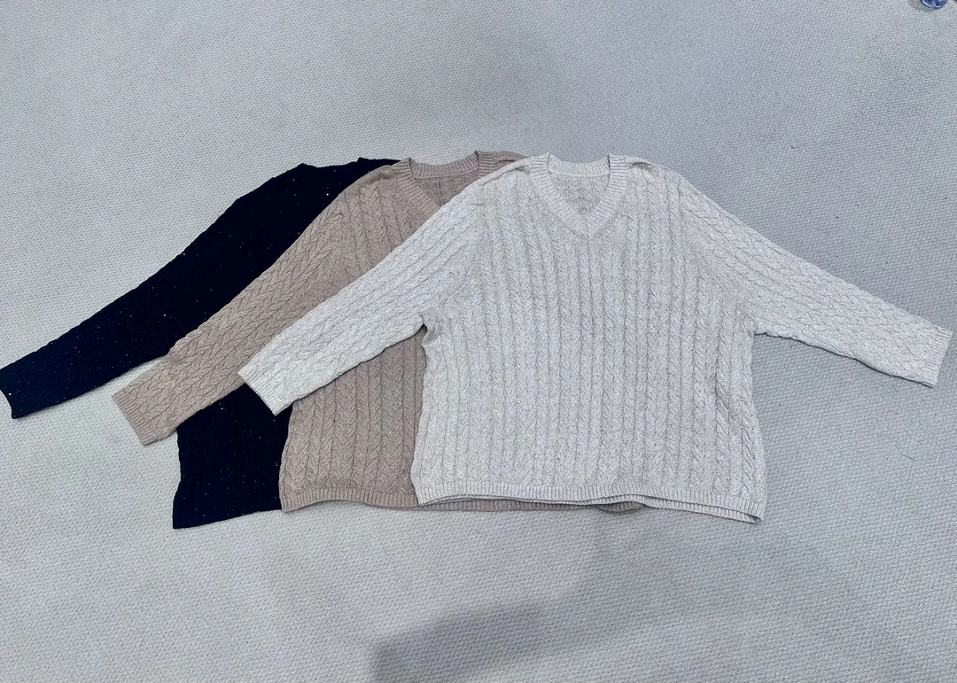 【NO退换】 | 瑞和正熙 965998 V领绞花亮片毛衣