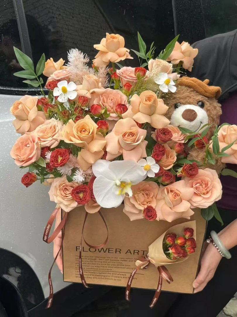 新款手捧鲜花抱抱袋爱心气球花束袋英文牛皮纸 卡布奇诺鲜花袋diy