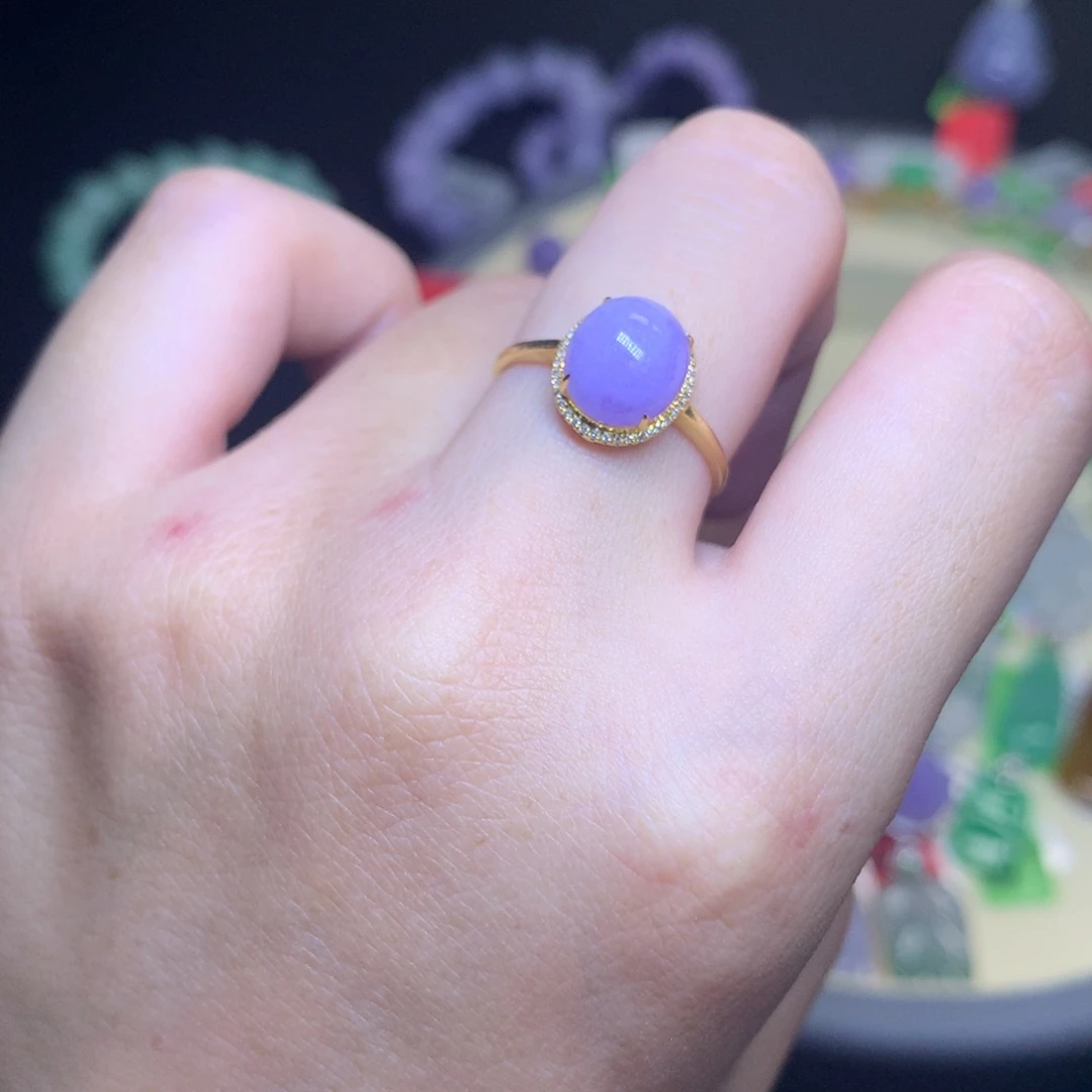 颈饰18K金镶嵌翡翠