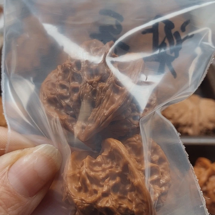 梁***哥手串文玩核桃盘山