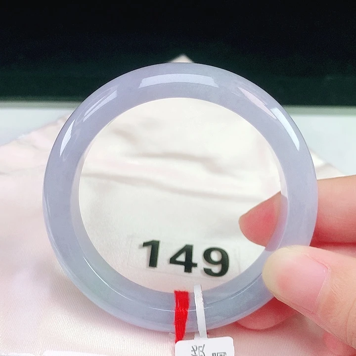 翡翠未镶嵌手镯（圆镯）54.5