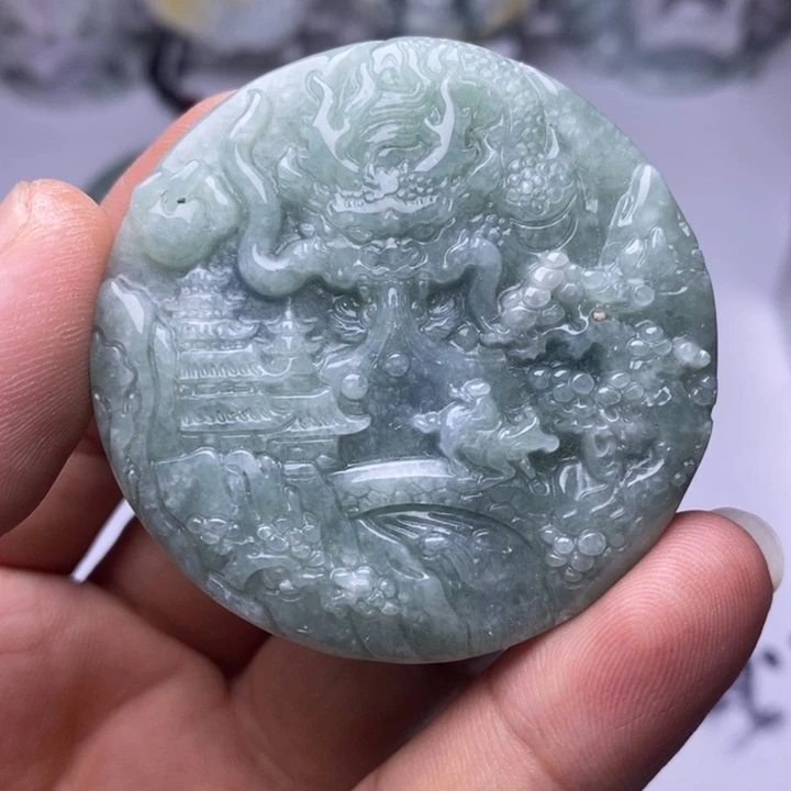 翡翠未镶嵌颈饰翡翠