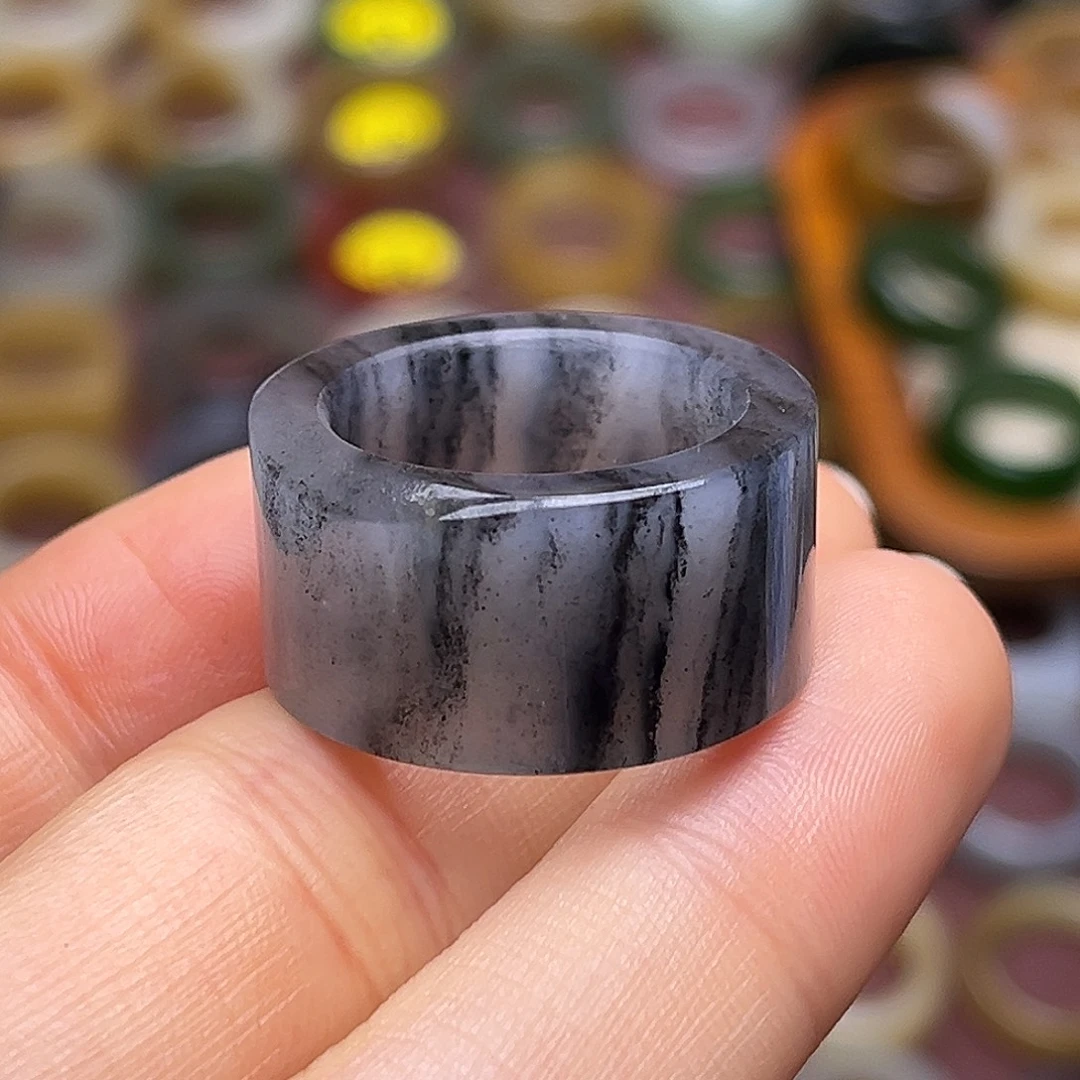 和田玉未镶嵌戒指18.4山水墨画