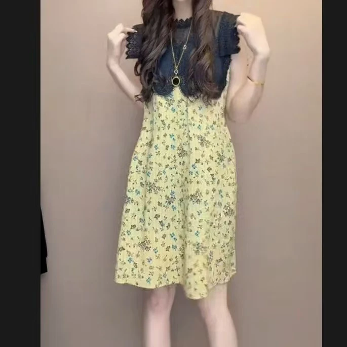 欧货气质新款蕾丝时尚拼接2025显瘦宽松碎花夏季连衣裙爆款遮肉