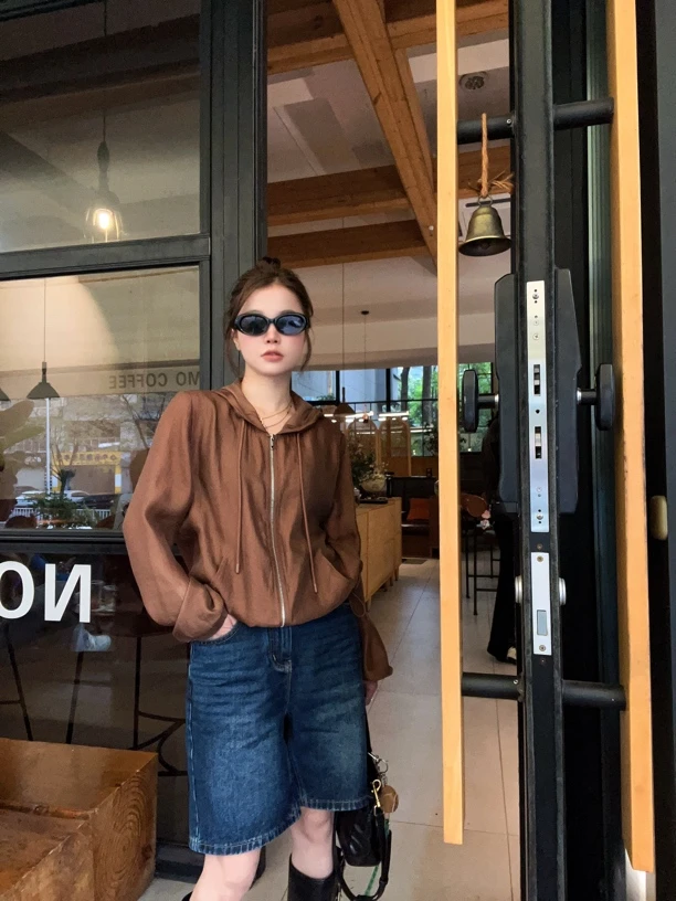 俪妍【LIVELY·YAN】25夏季新款五色连帽防晒衫42311