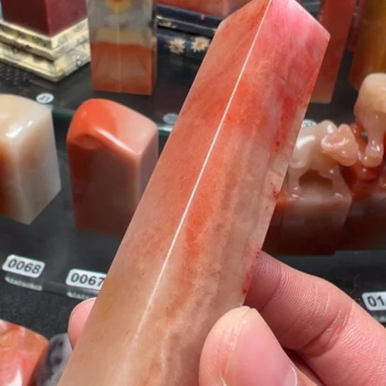 老挝石结晶杜陵体