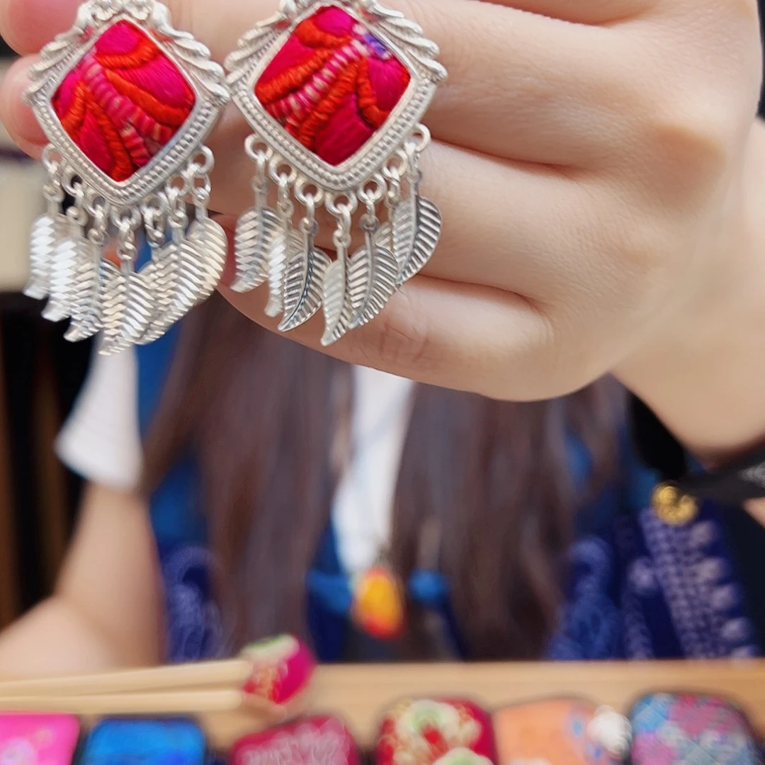 黄铜925银布艺手工刺绣