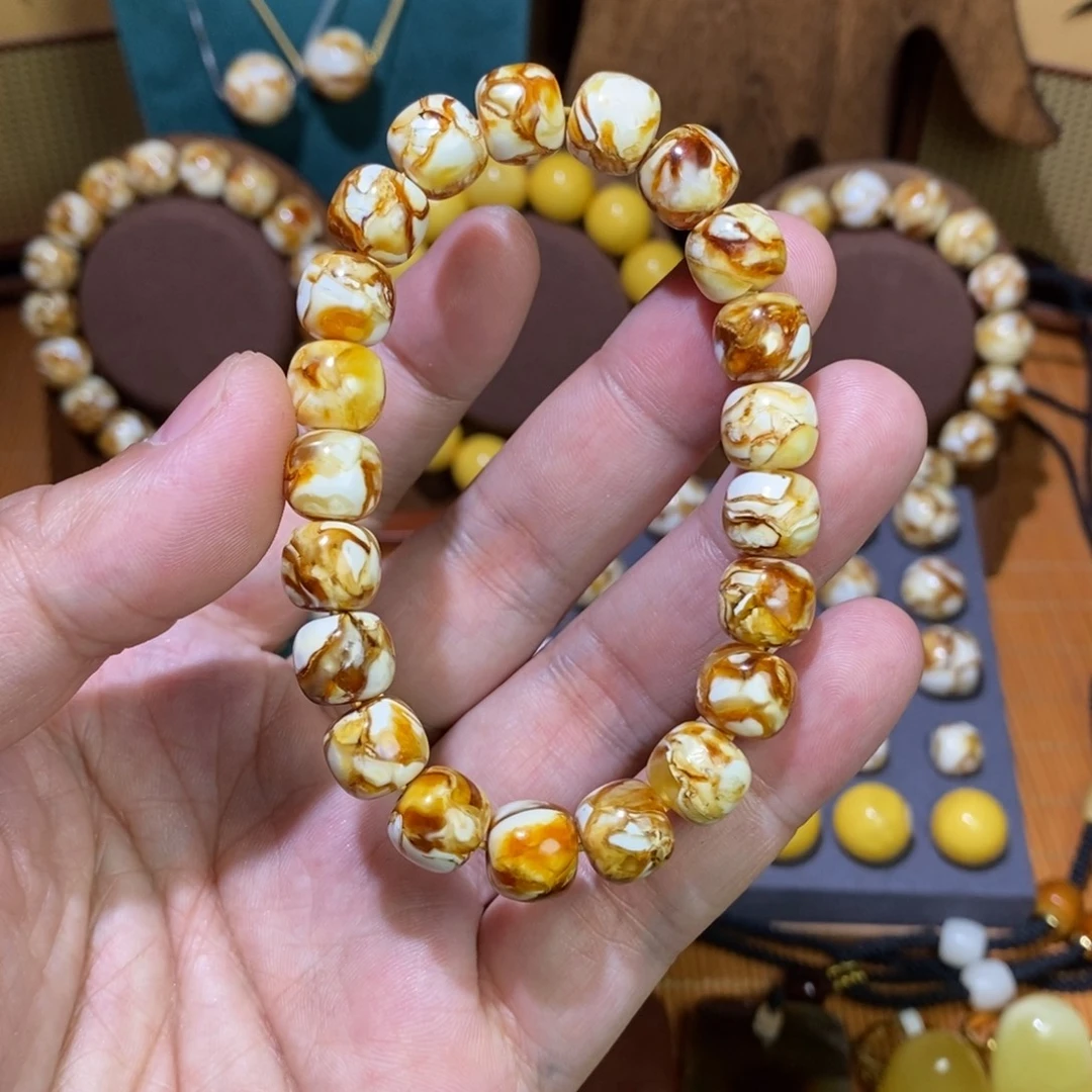 9.9沁色精工老型手串一条