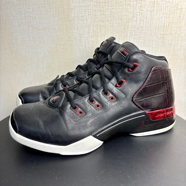 95新 maje 44码 aj17 黑红 保真 中古球鞋
