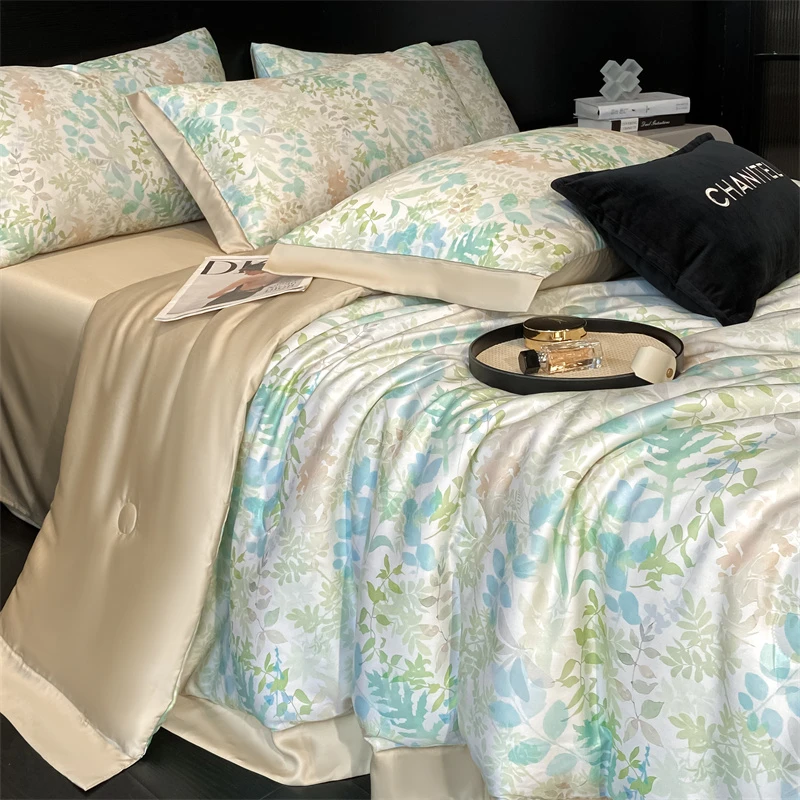 2025新款水洗冰丝夏凉被四件套可机洗夏被空调被轻奢风双人薄被子