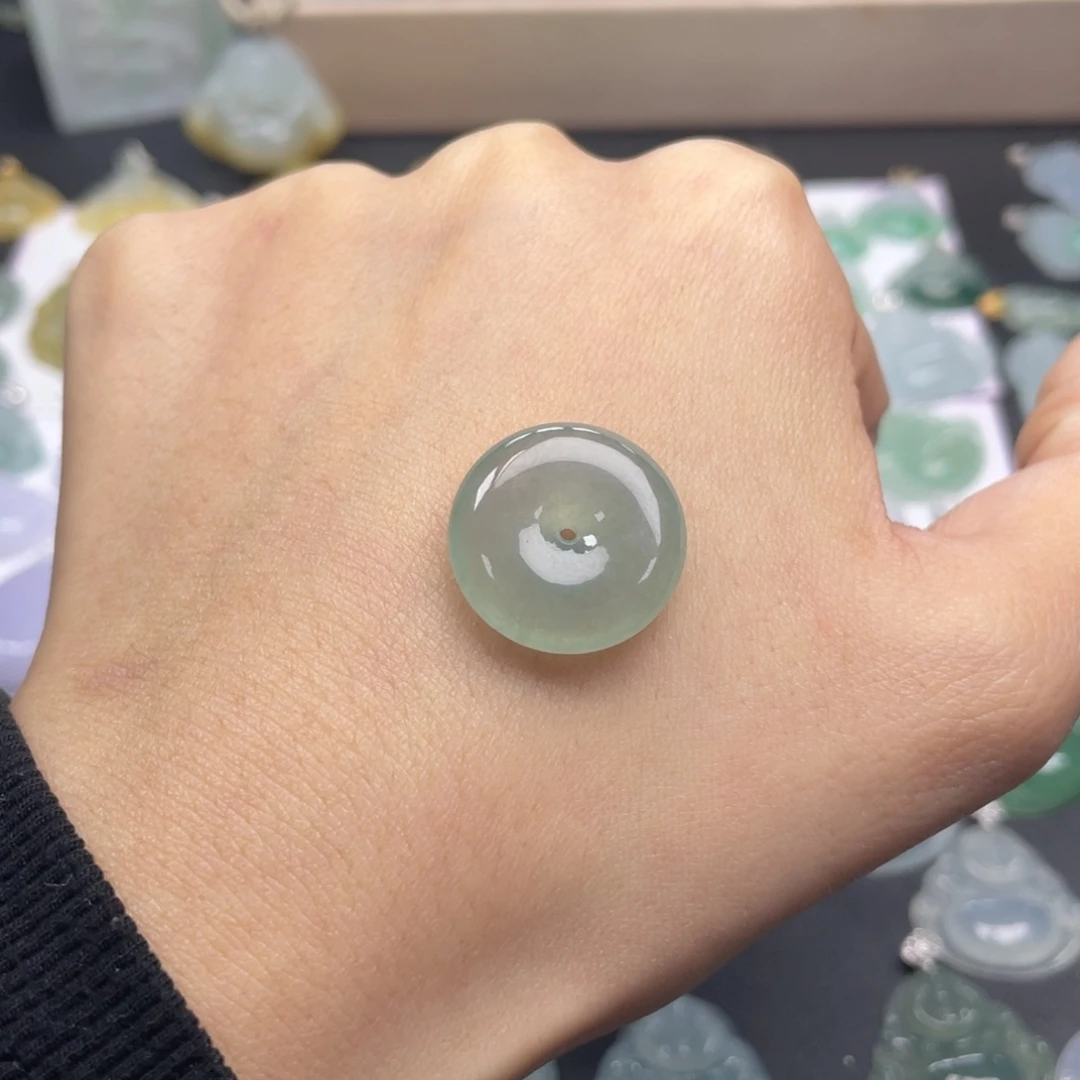 翡翠未镶嵌颈饰我