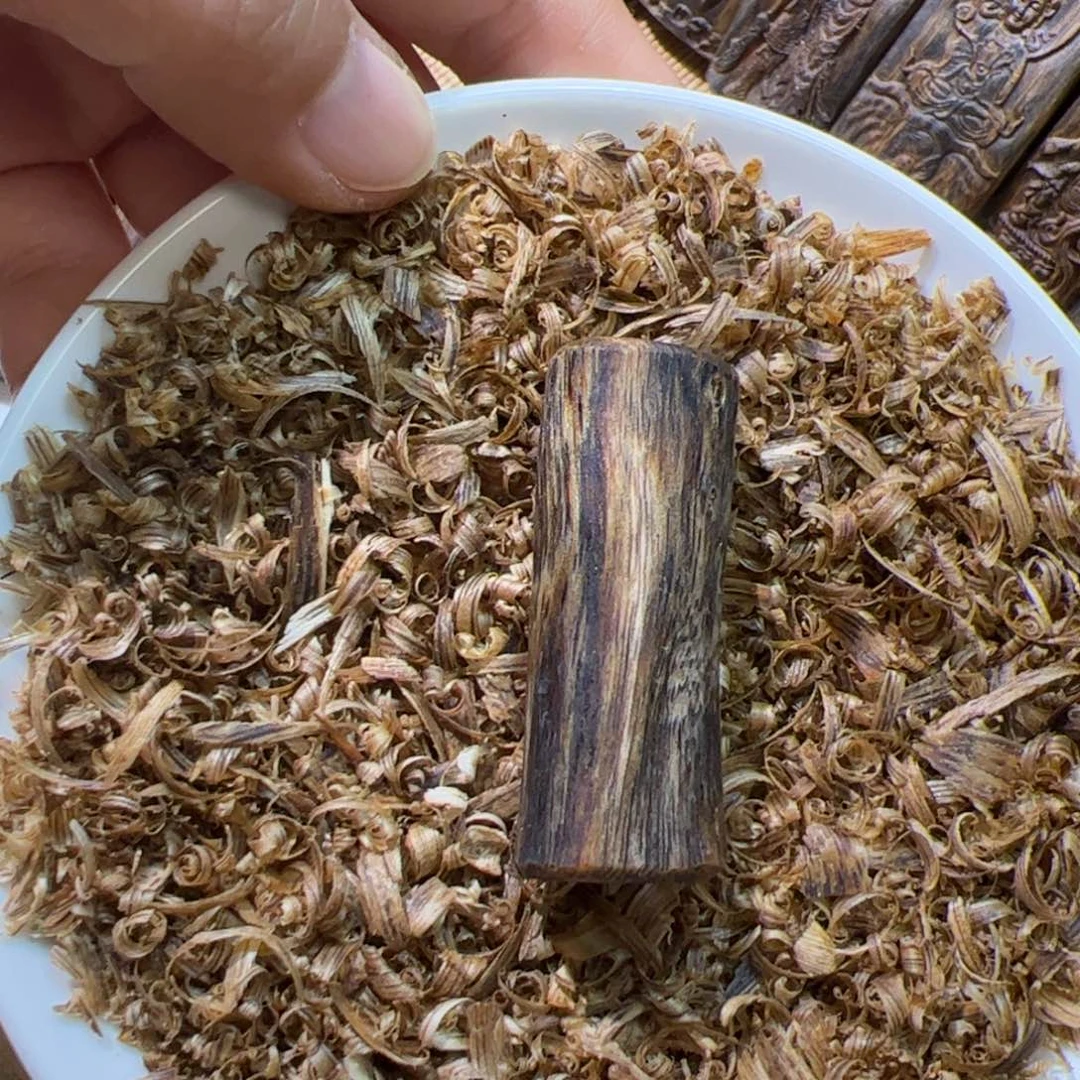 沉香沉香碎屑紫棋素牌7.3克