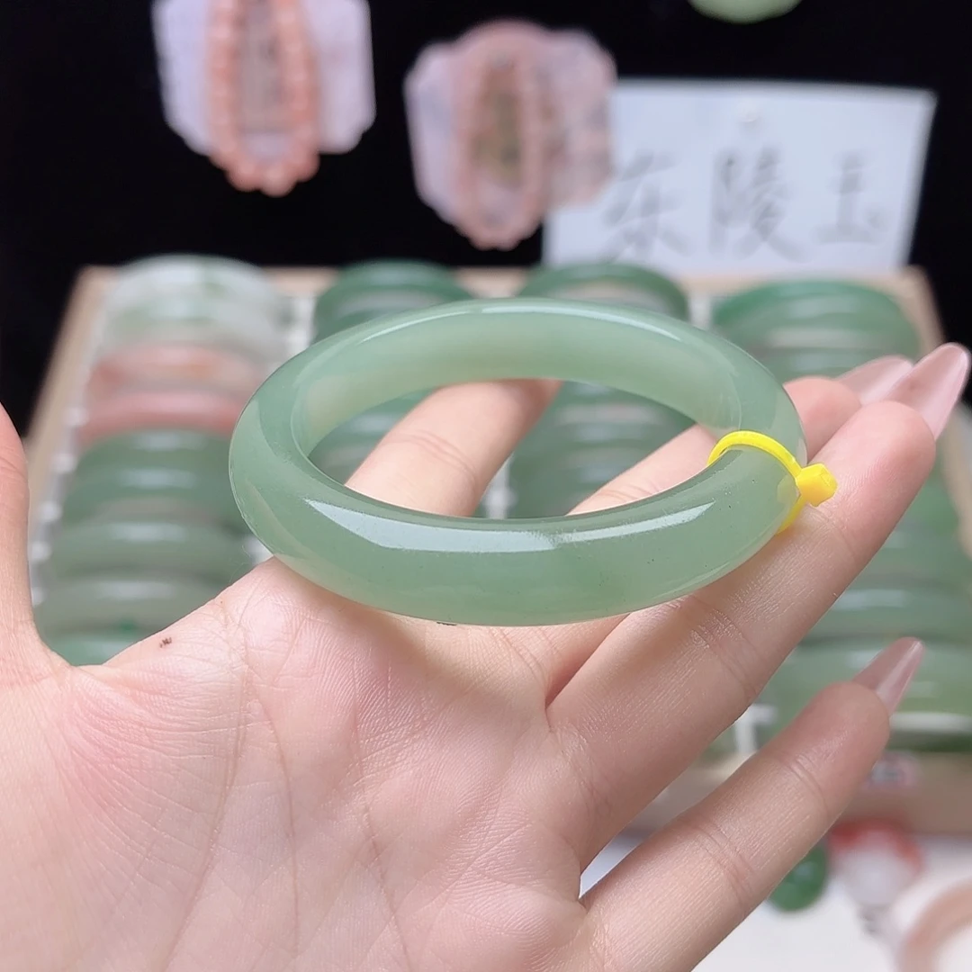 石英质玉未镶嵌手镯58