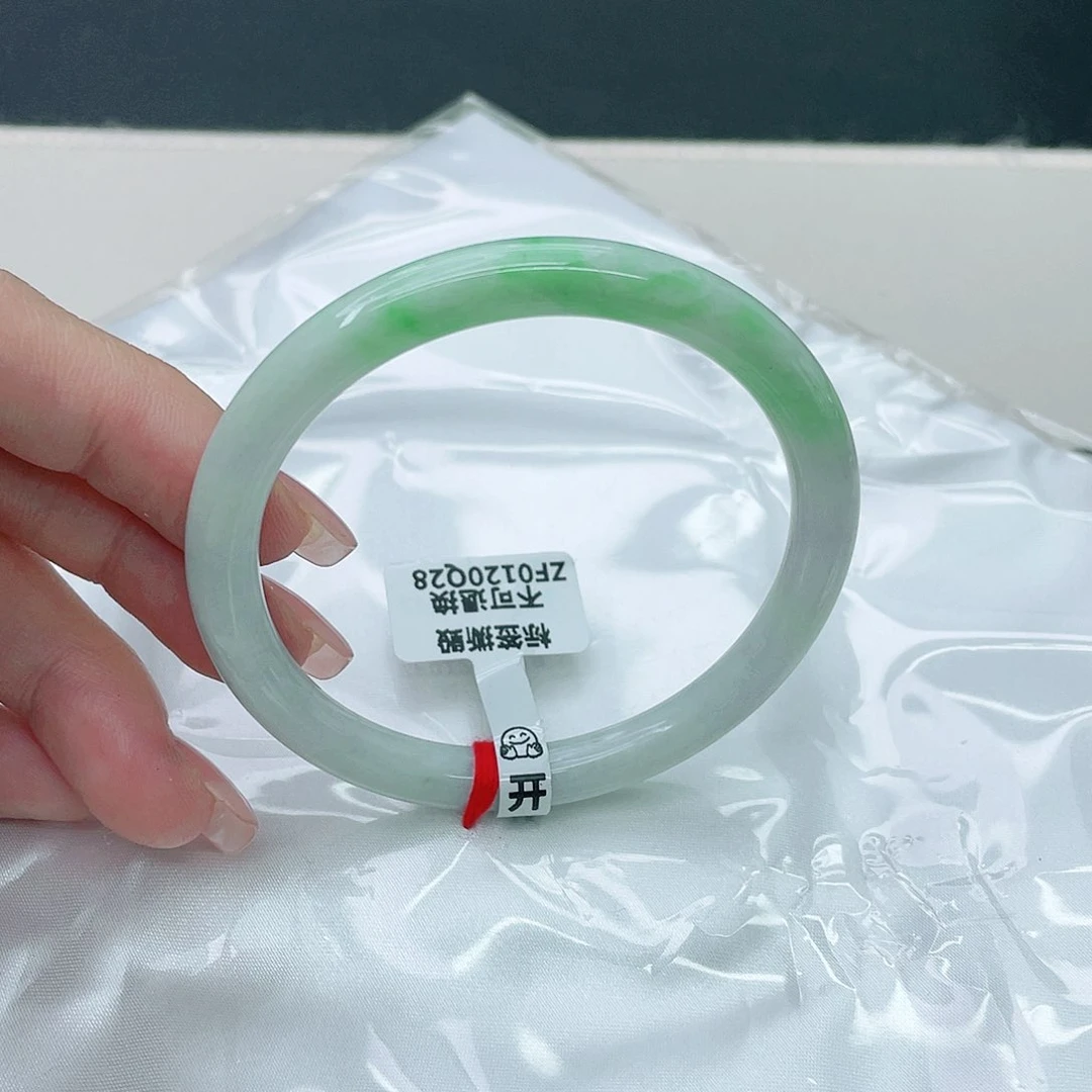 翡翠手镯未镶嵌圆56.7