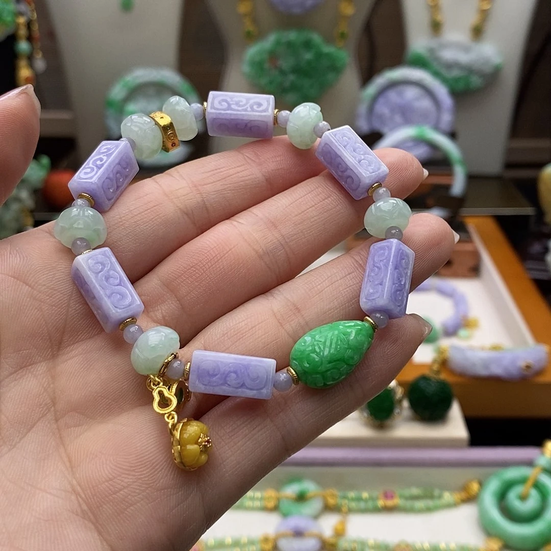 颈饰未镶嵌翡翠天然