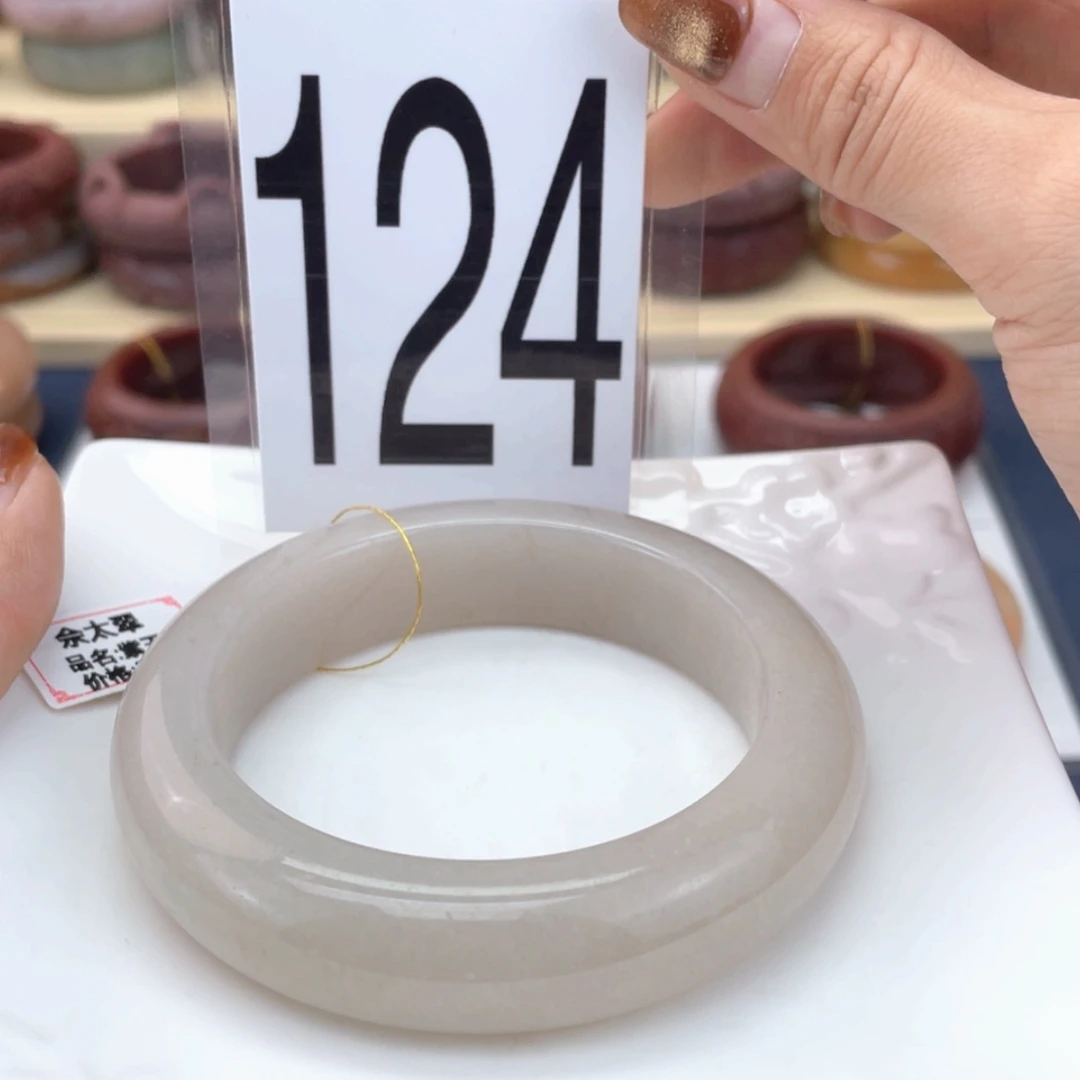 【闪购商品】石英质玉手镯未镶嵌