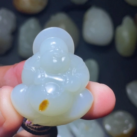 和田玉（糖玉）玉牌未镶嵌金**祥