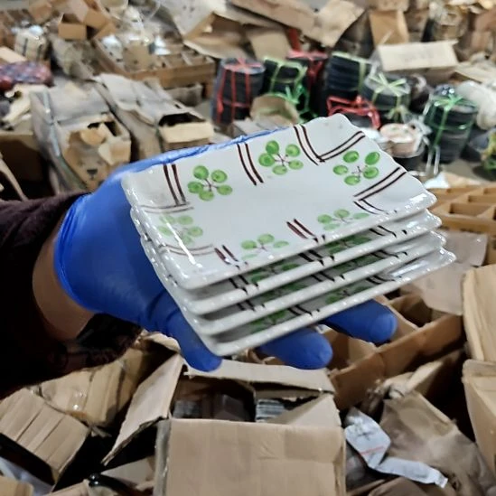 绿泥盘子碗茶壶啥都有