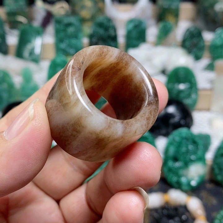 未镶嵌独山玉颈饰