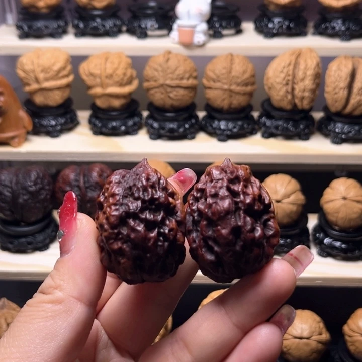 文玩核桃吊坠21w上古蛤蟆头40尺