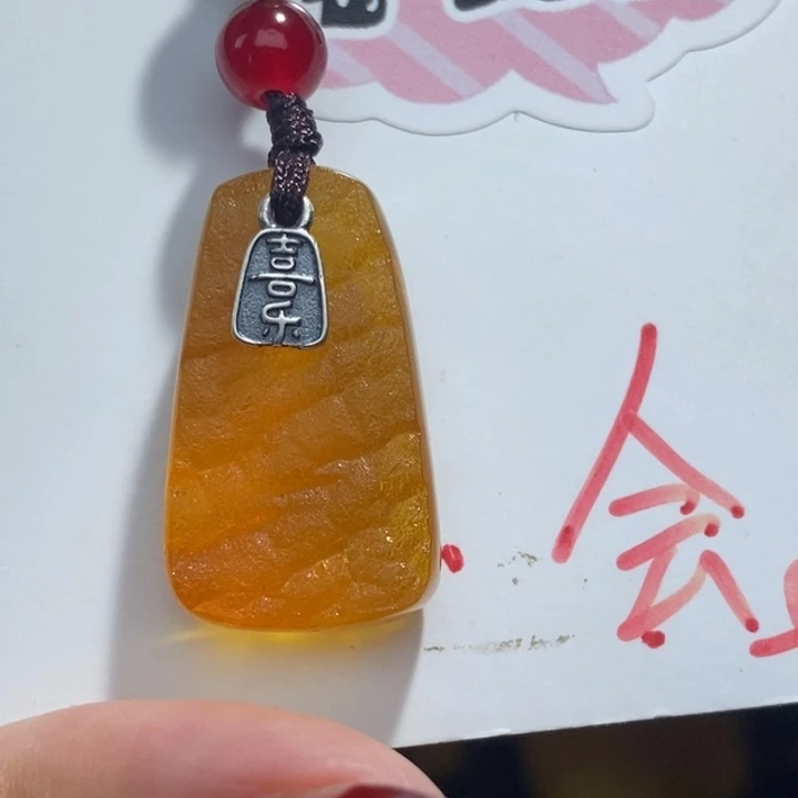 未镶嵌琥珀珠宝奇石