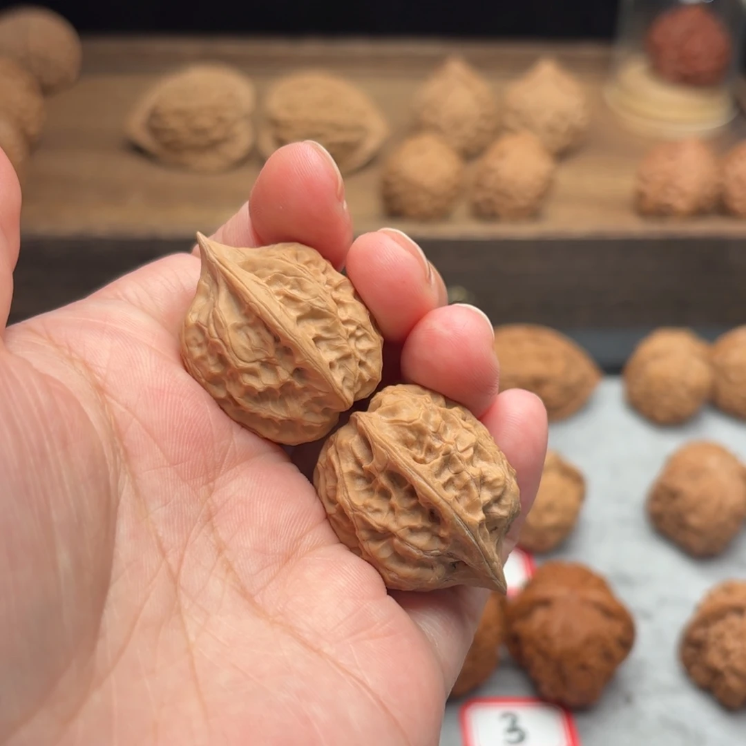 文玩核桃吊坠迷你鸡心26.26.34