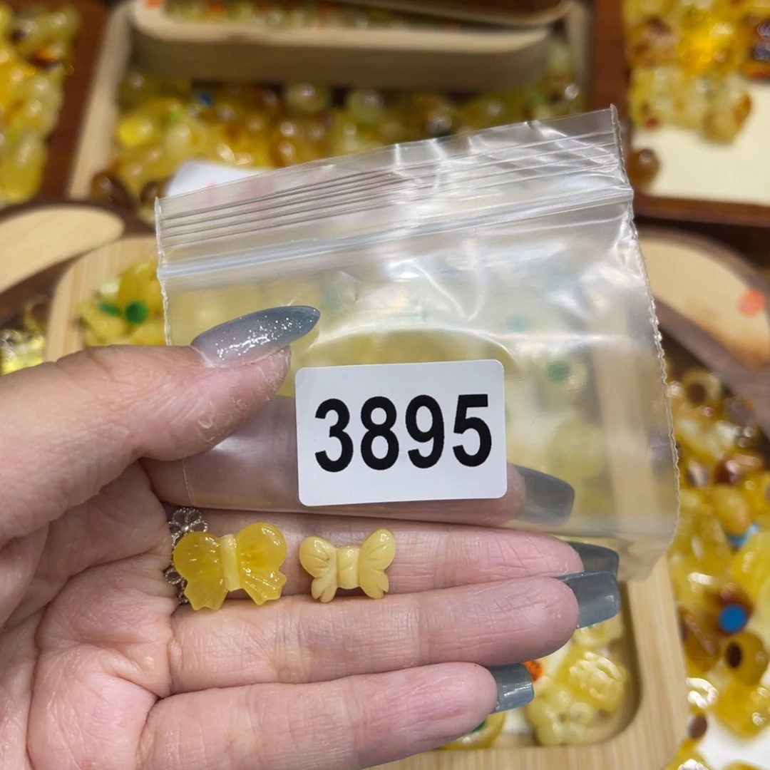 琥珀颈饰未镶嵌亲亲