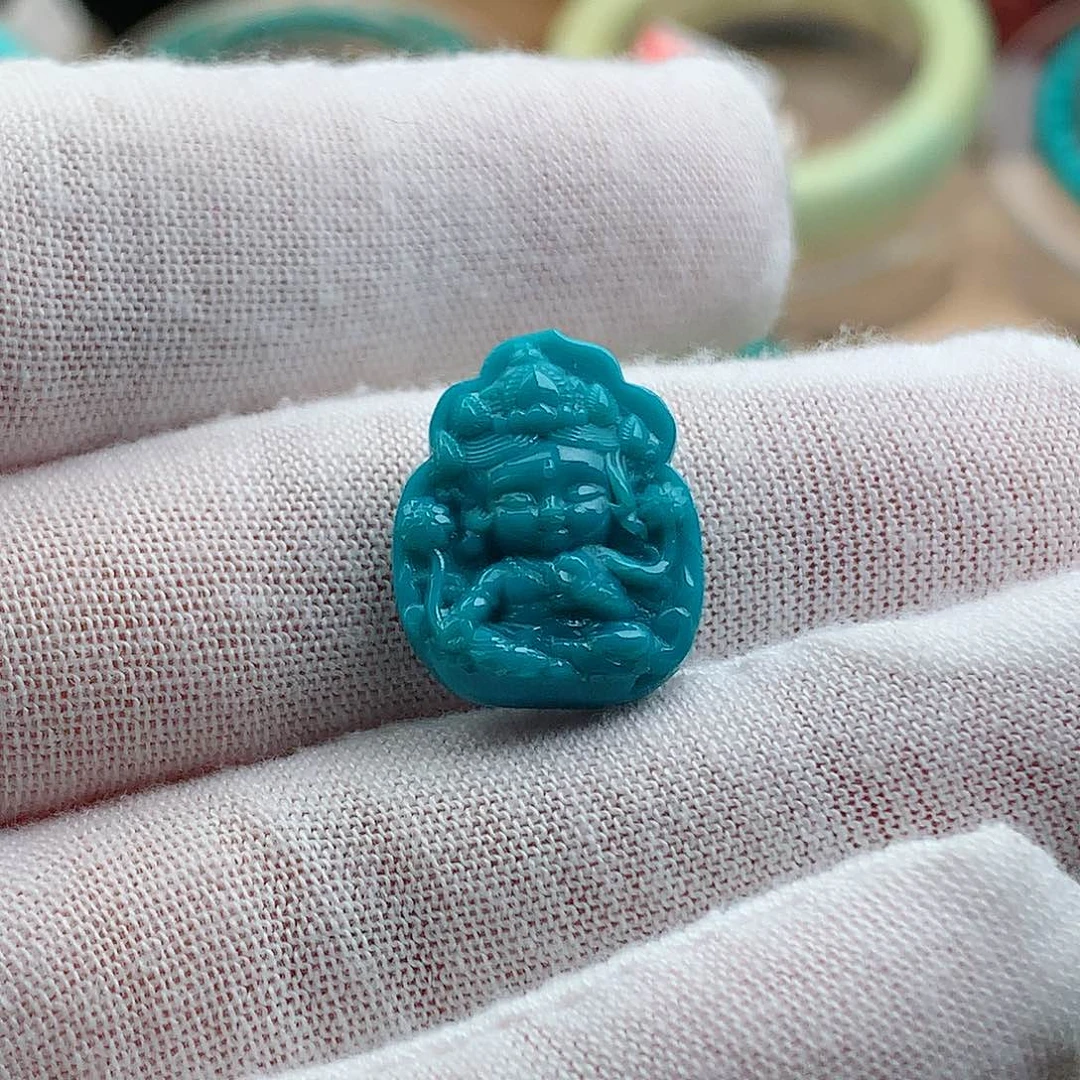 绿松石颈饰未镶嵌