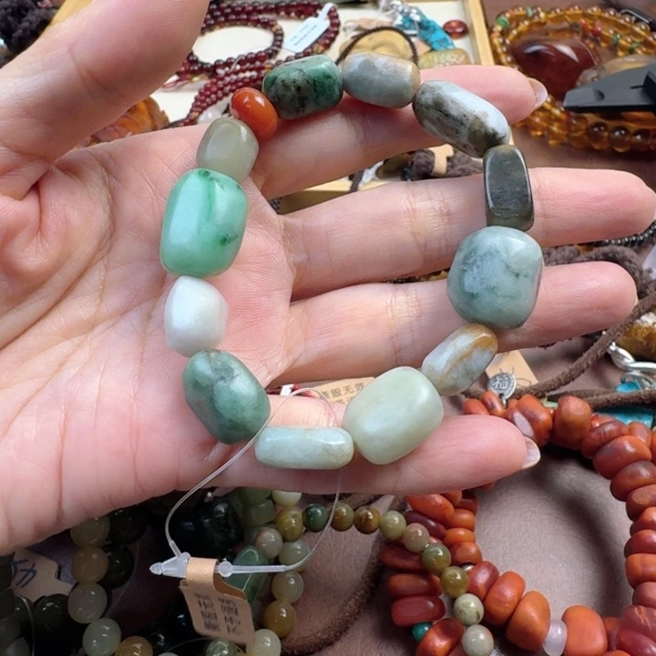 无***爪翡翠散珠翡翠随形原石手工打造