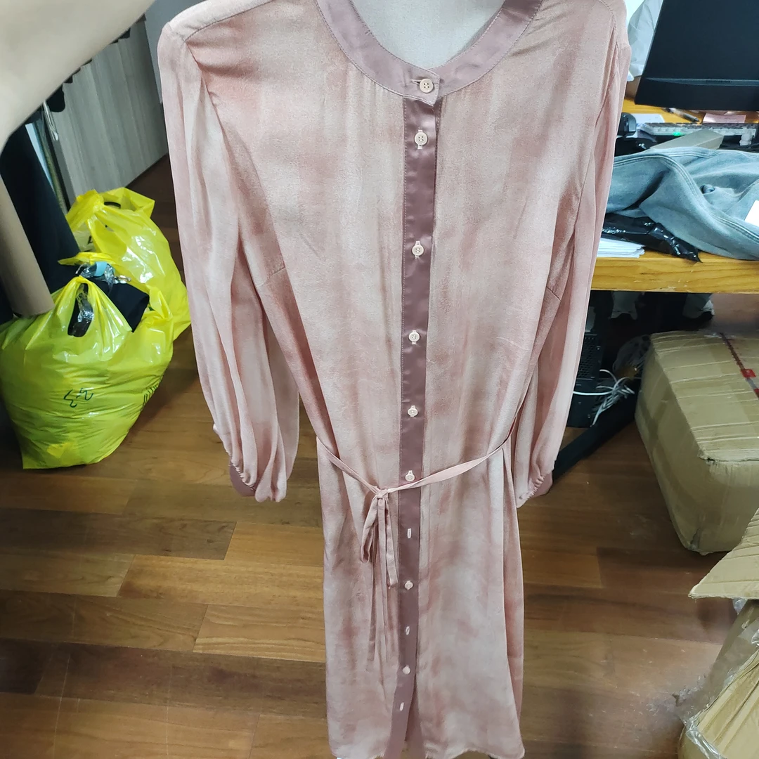 纯色桑蚕丝单排扣连衣裙B643