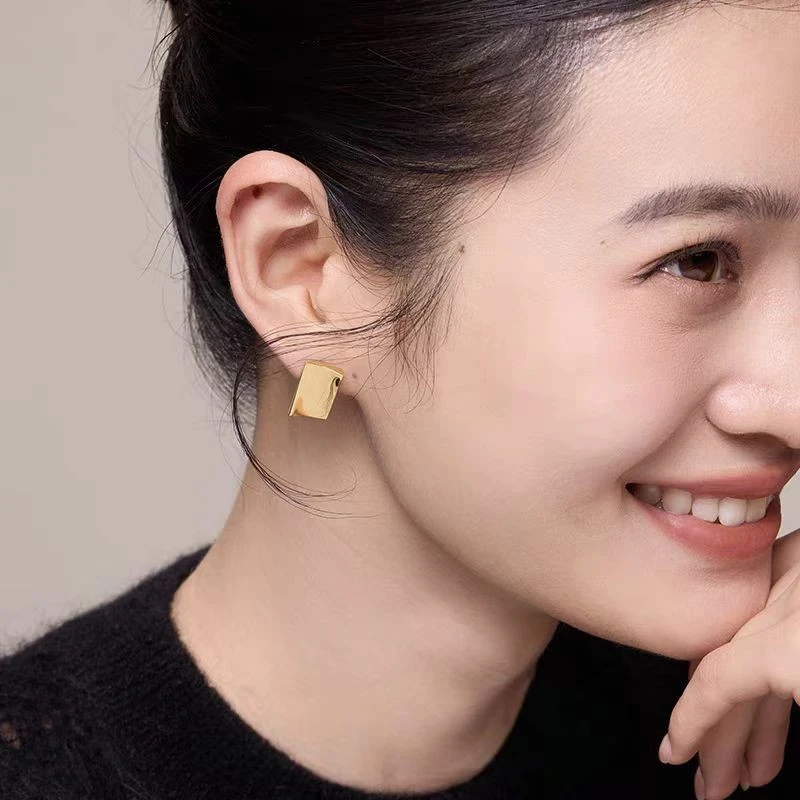 铜合金耳饰 45重工高级几何方形金色耳钉个性简约百搭时尚耳饰