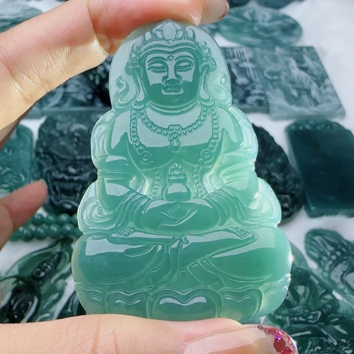 翡翠未镶嵌颈饰多样性发货天然的A货翡翠