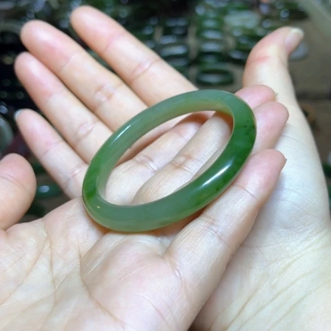 和田玉（碧玉）手镯未镶嵌