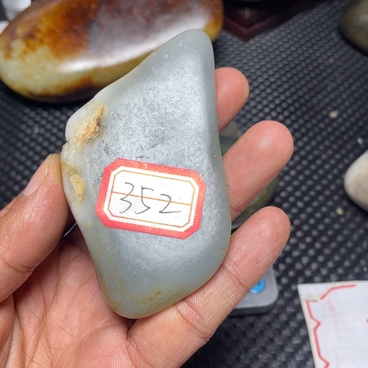 颈饰未镶嵌和田玉深*·352