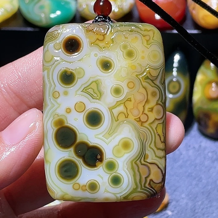 玛瑙/玉髓未镶嵌珠宝奇石