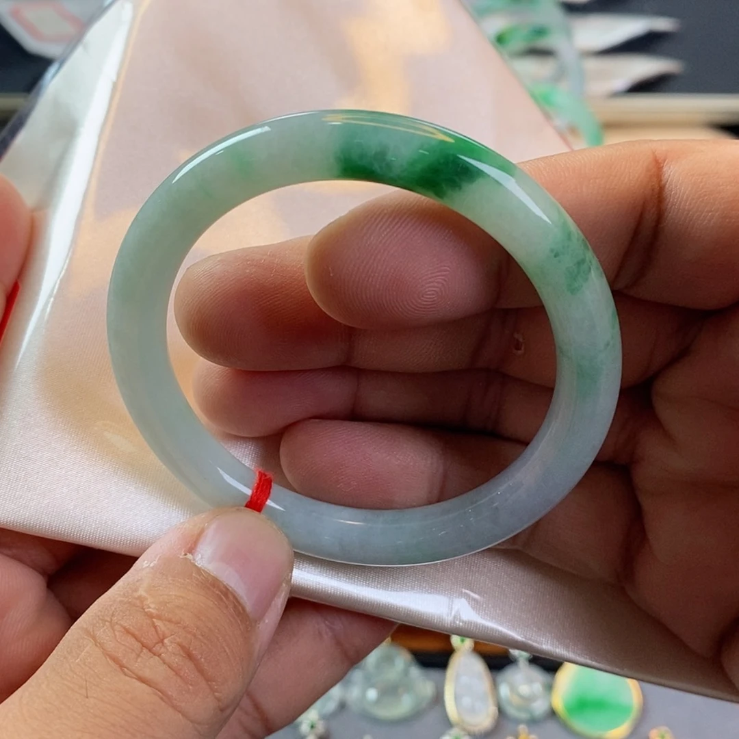 【闪购商品】未镶嵌手镯翡翠