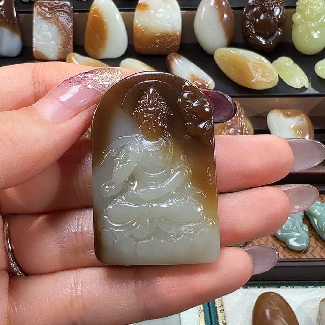 和田玉未镶嵌颈饰
