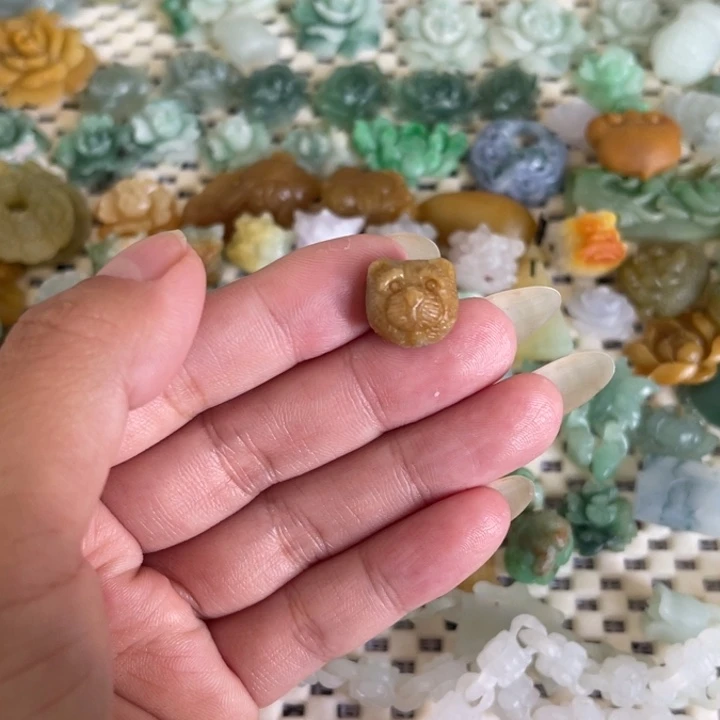 定制翡翠未镶嵌翡翠