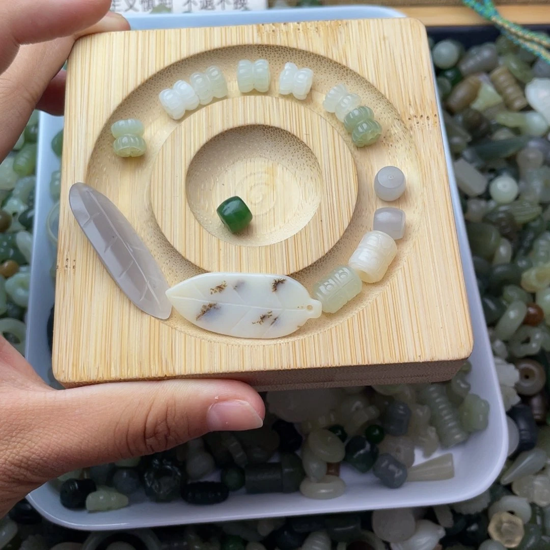 手绳未镶嵌和田玉蛋*
