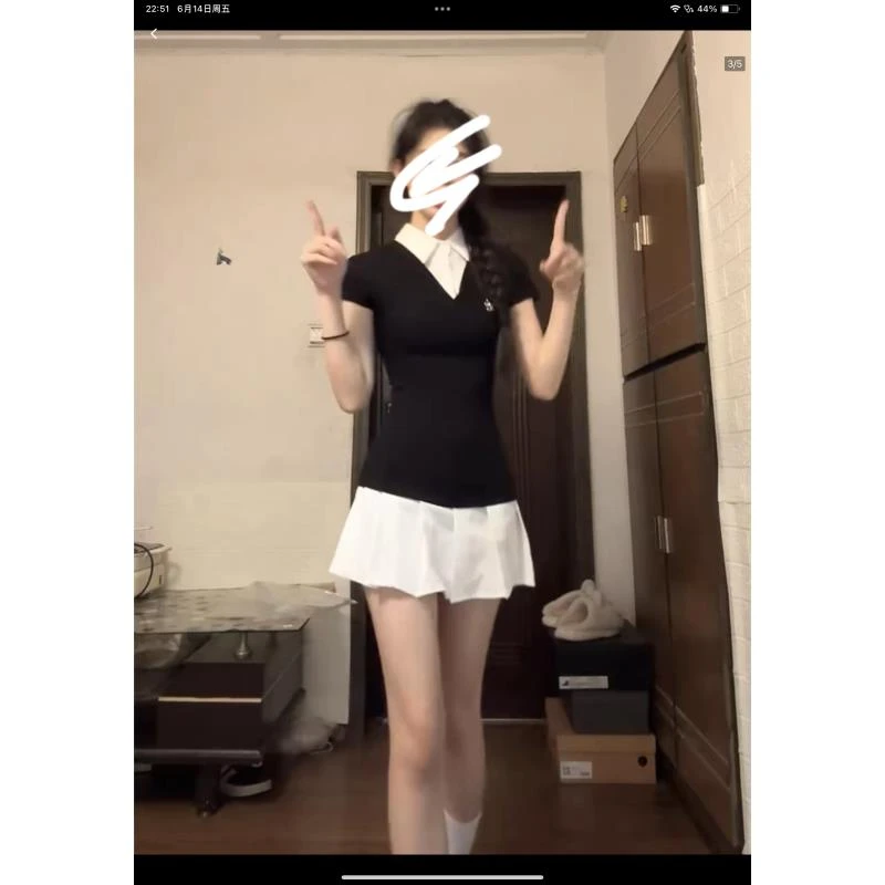 学院风假两件polo领纽扣连衣裙女基础百搭收腰百褶裙