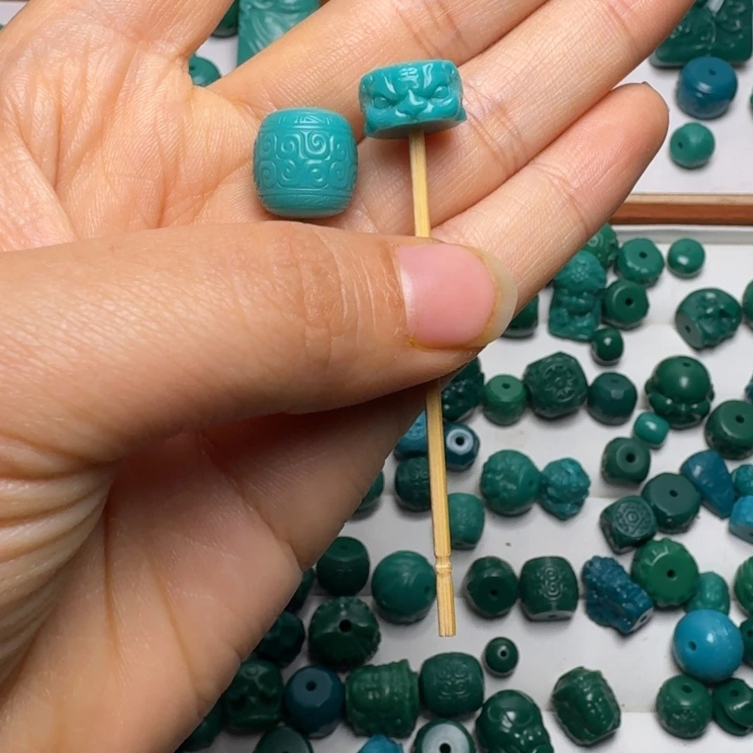 琉璃颈饰科技松配饰