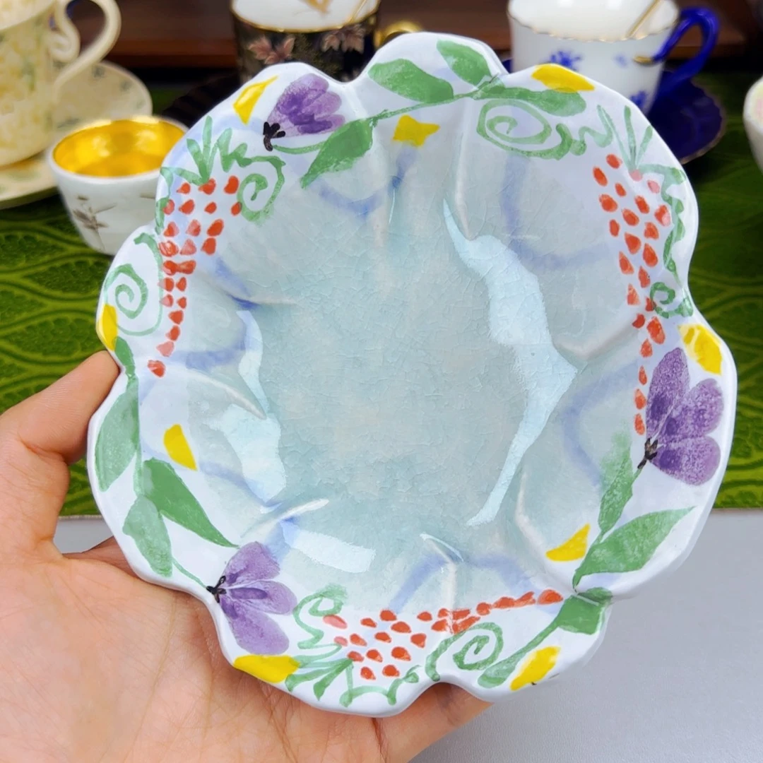 它家陶瓷 很好看！！6