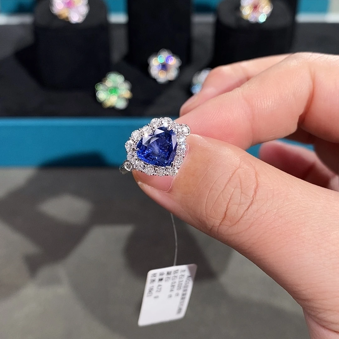 蓝宝石戒指18K金镶嵌AIGS皇家蓝3.02ct