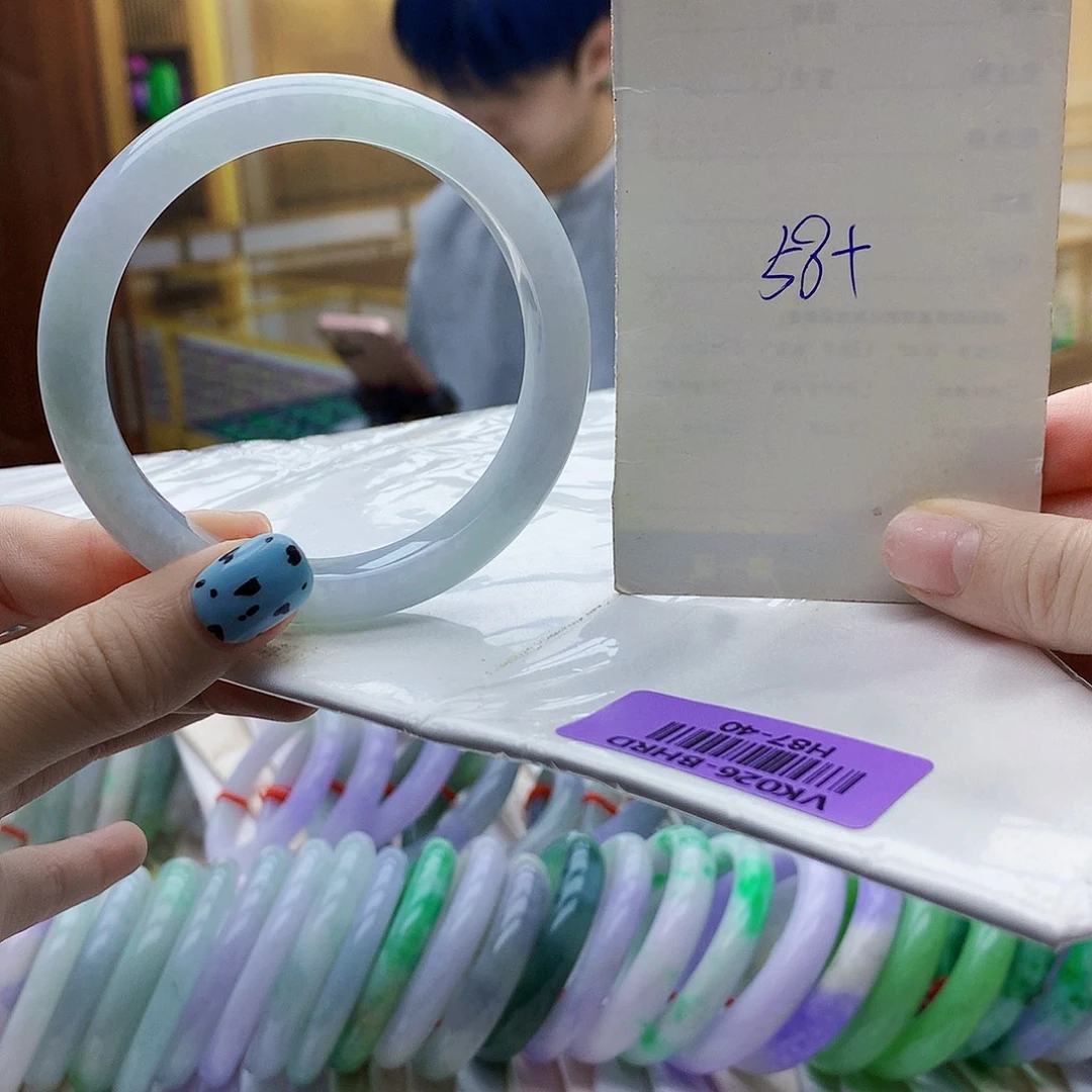 翡翠未镶嵌手镯hjj