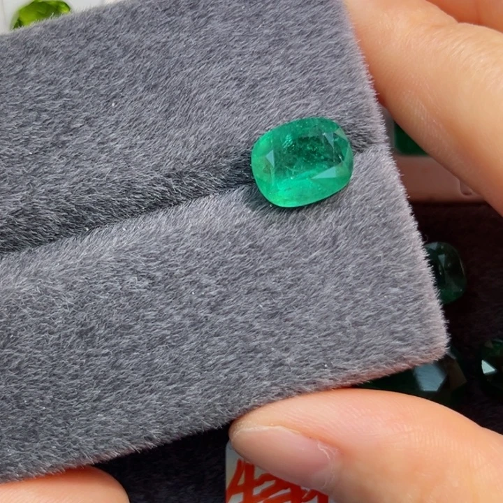 裸石未镶嵌祖母绿4.88ct