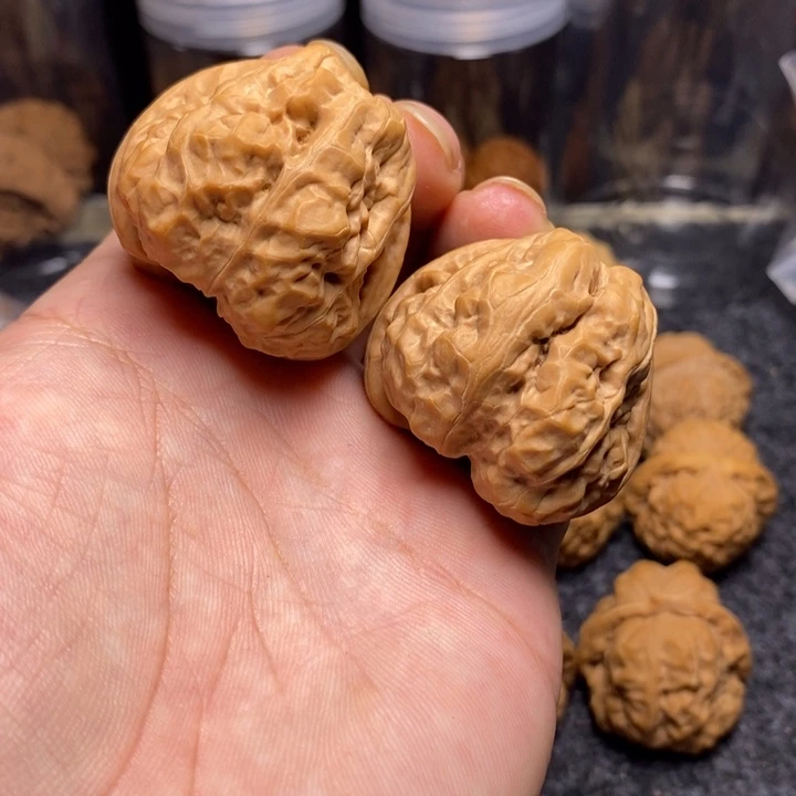 文玩核桃吊坠40蛤蟆头