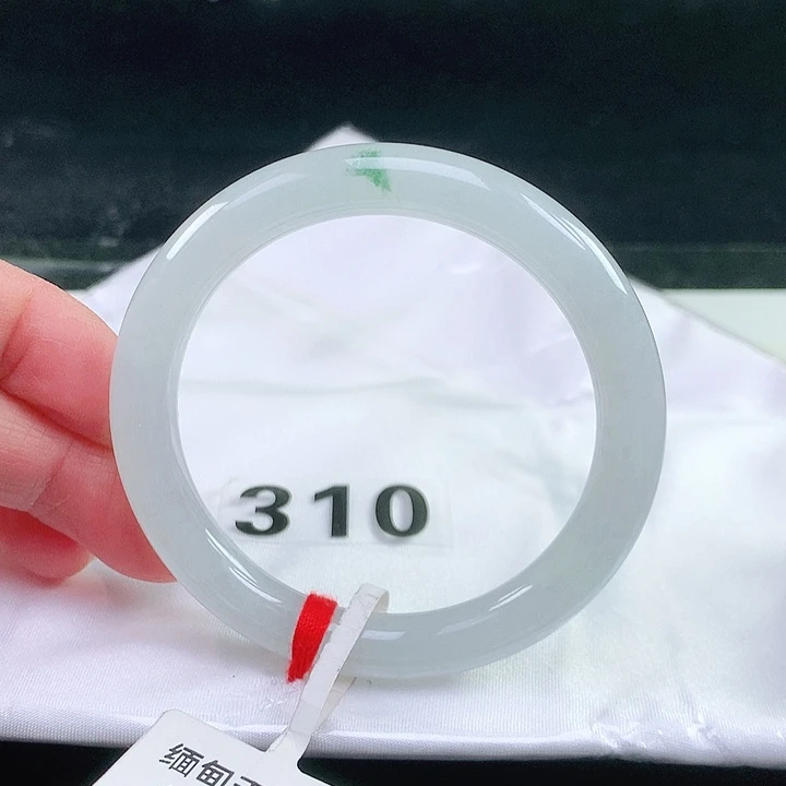 未镶嵌手镯（圆镯）翡翠310