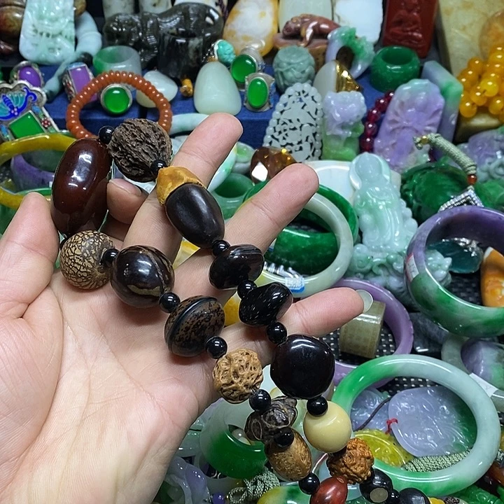 颈饰未镶嵌翡翠官方正规院回血放漏