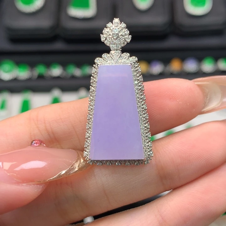 翡翠吊坠(不含链)18K金镶嵌